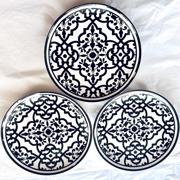 222 FIFTH Turkish Delight Dinner Plates (3) Black & White Fine Porcelain 11” - Picture 1 of 12